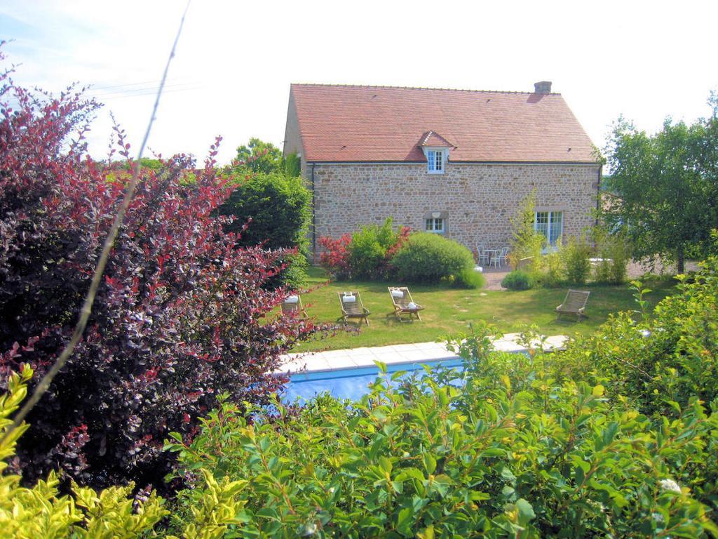 La Clef Des Champs Bed and Breakfast La Roche-en-Brenil Eksteriør billede